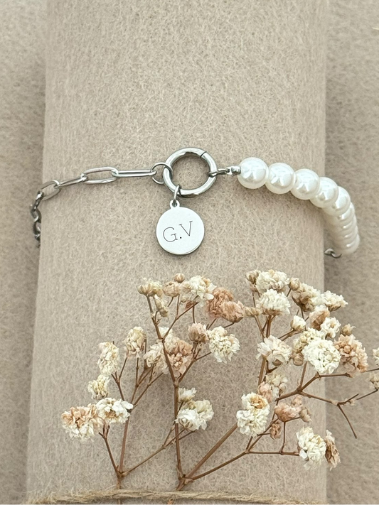Armband Noëmi met initialen