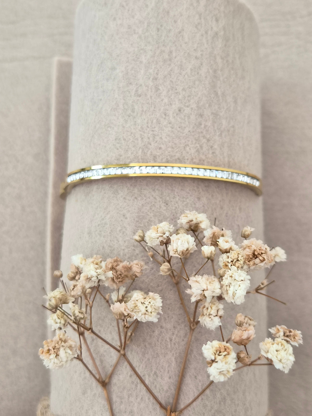 Bangle met steentjes